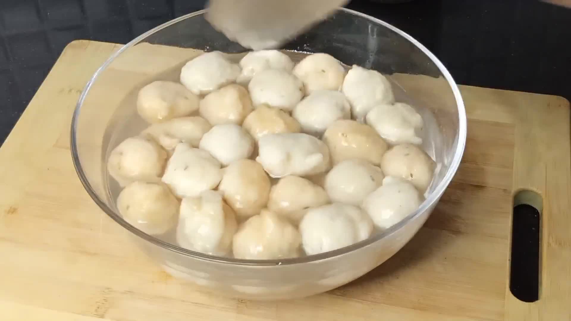 A picture of step 7 of Super soft dahi bhalla (iftar special).