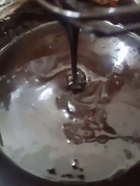 Gambar langkah 7 resipi Kek chocolate moist by ummi rizqi.
