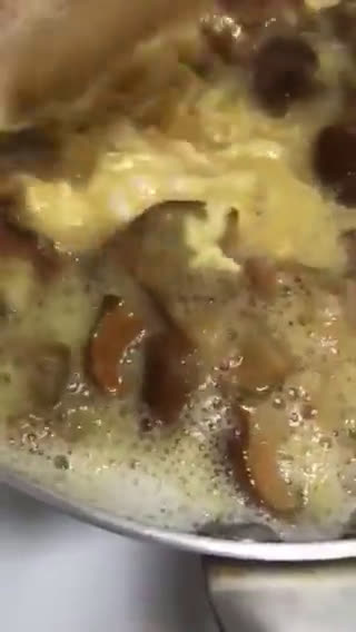 Foto del paso 7 de la receta: Revuelto de rovellons (setas silvestres o níscalos)
