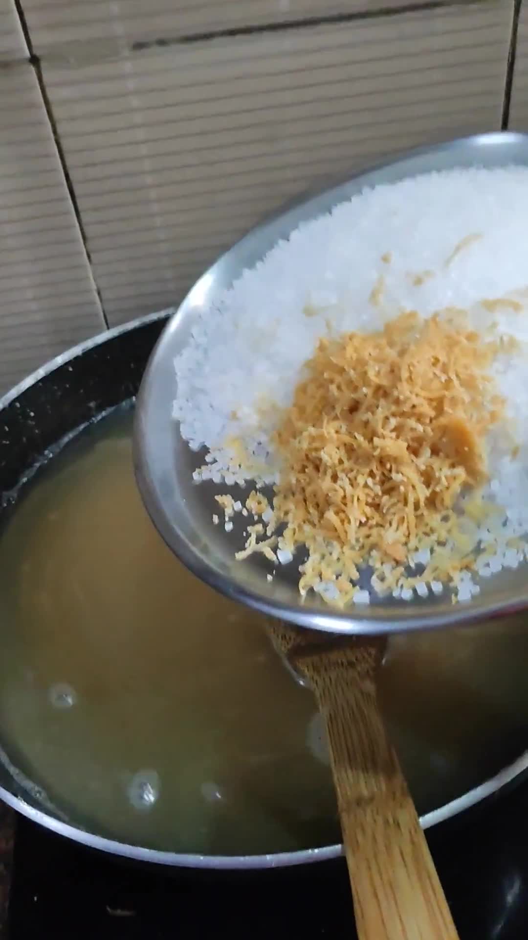 सूजी हलवा (Suji Halwa Recipe in Hindi) रेसिपी चरण 2 फोटो