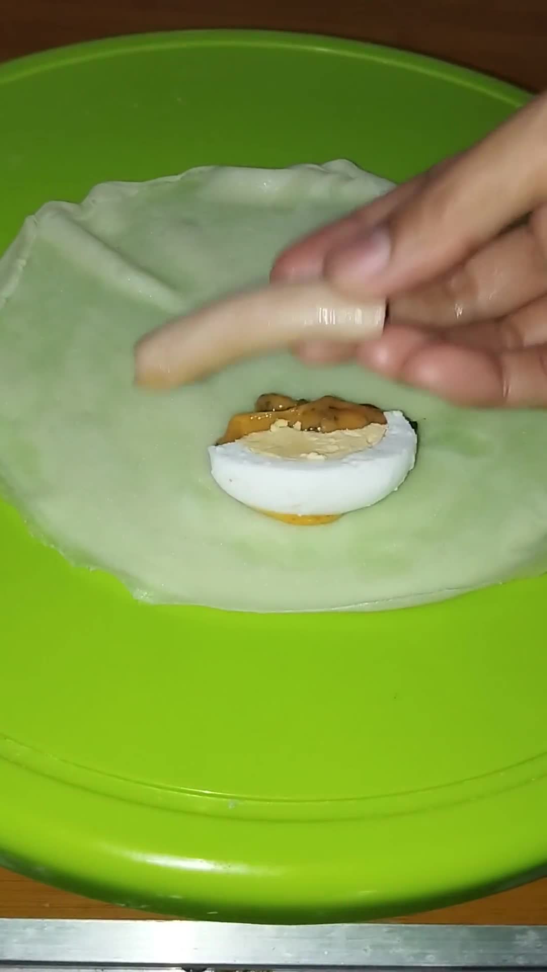 Foto langkah ke 7 dari resep Risoles Mentai.