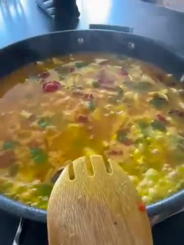 Foto del paso 1 de la receta: Riquísimo y meloso Arroz con verduras y pollo
