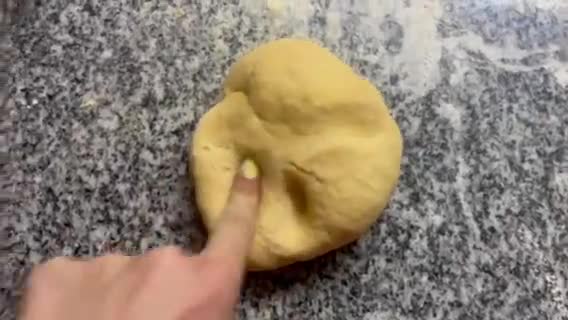 Foto del paso 1 de la receta: Pasta rellena de ricota casera con crema de champiñones