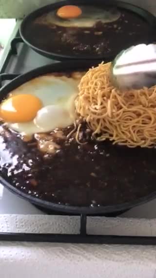 Gambar langkah 5 resipi 🇨🇳 SIZZLING YEE MEE.
