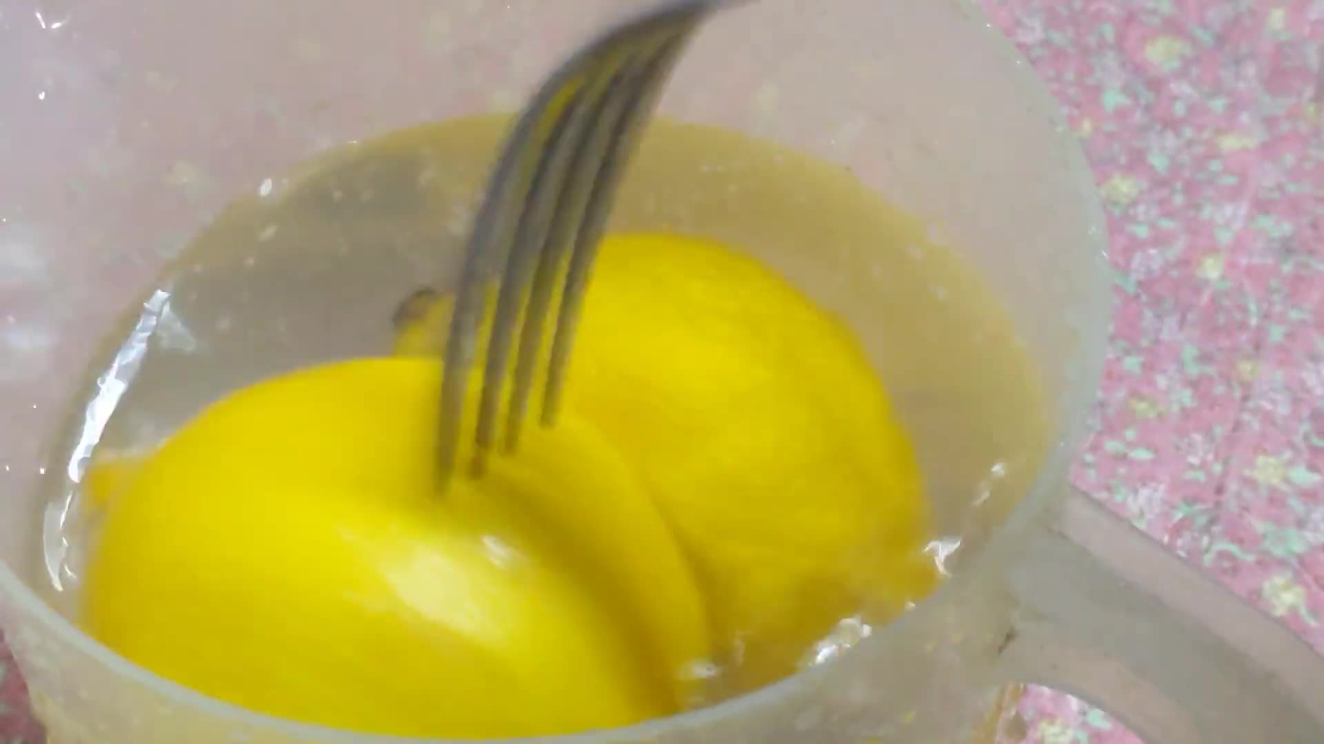 Gambar langkah 1 resipi Pati lemon madu.