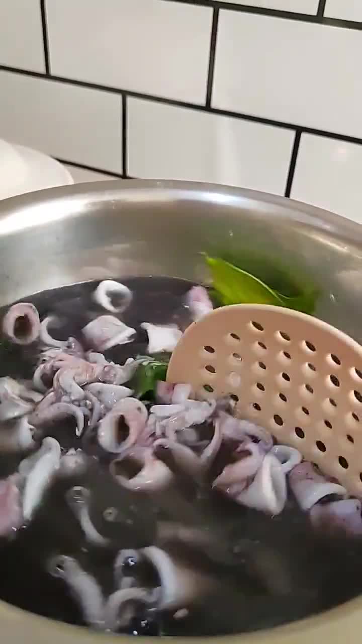 Foto langkah ke 1 dari resep Cumi Cabe Ijo.