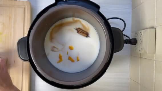 Foto del paso 3 de la receta: Arroz con leche en olla express