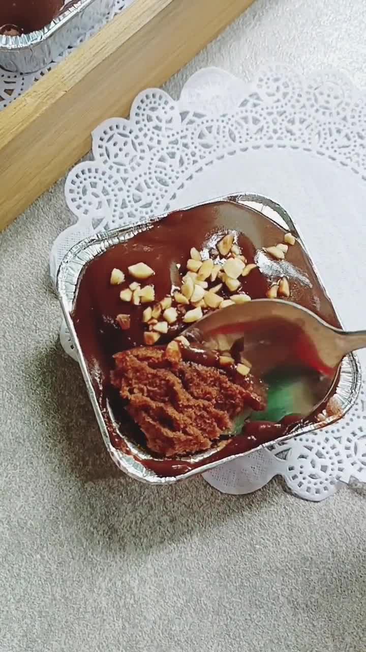 Foto langkah ke 6 dari resep Brownies Lumer.