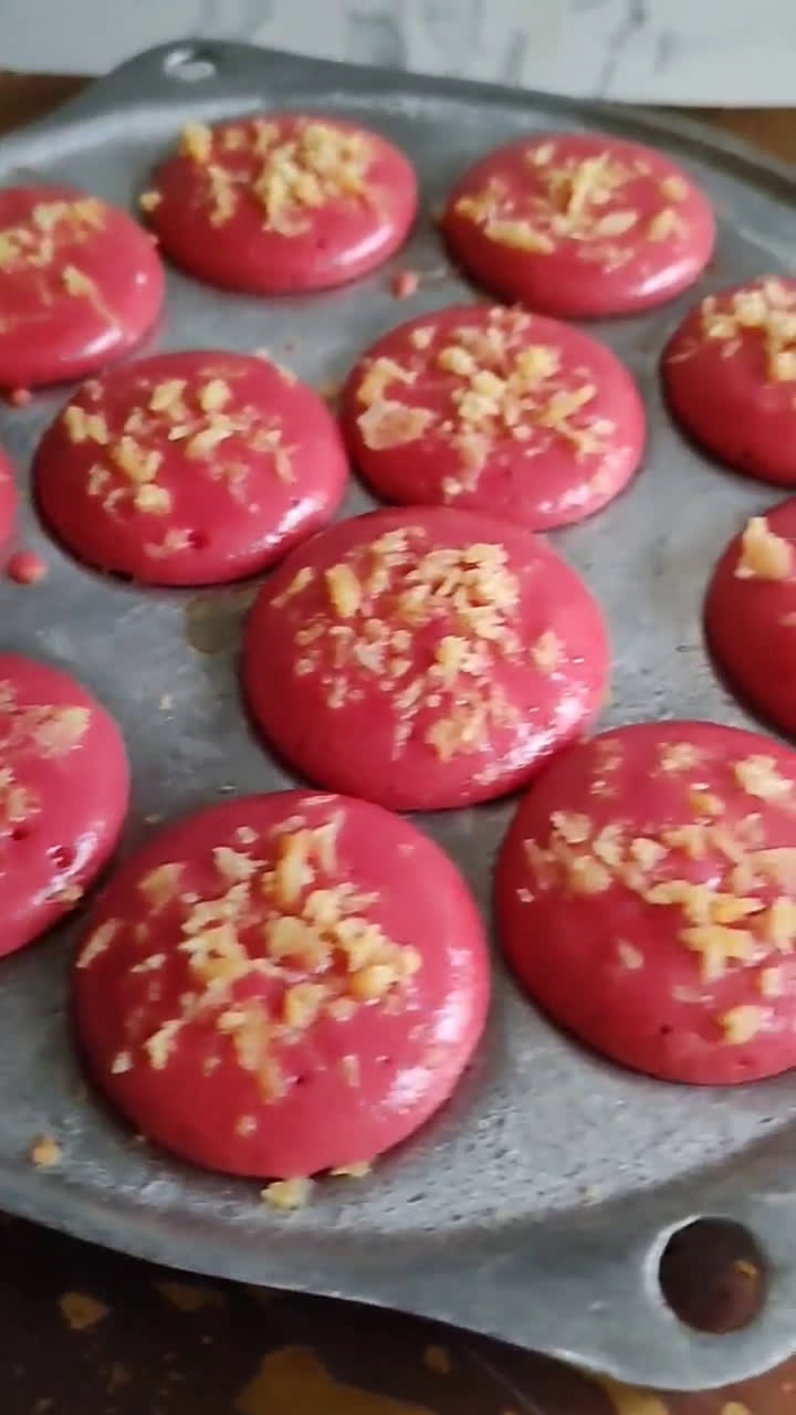 Foto langkah ke 2 dari resep Kue Cubit Red velvet.