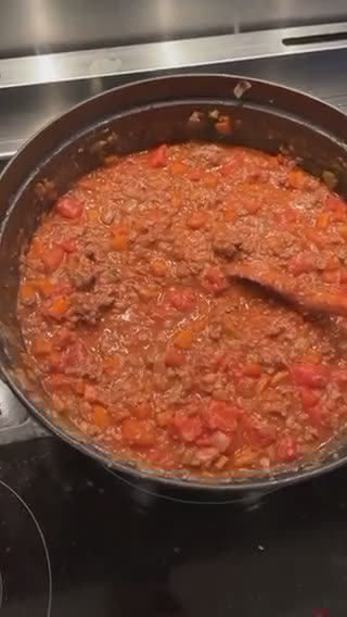 A picture of step 9 of 🍝 Elena's Ragu sauce - Tuscan style.