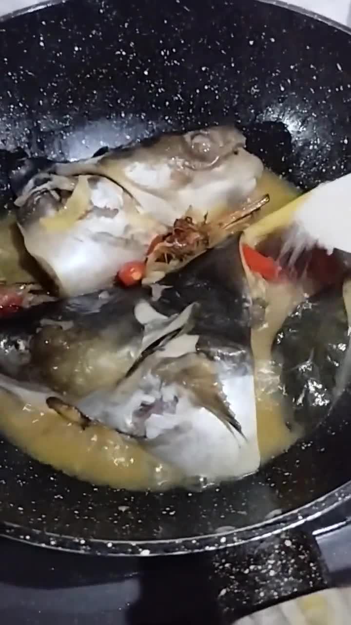 Foto langkah ke 4 dari resep Pindang kepala patin.