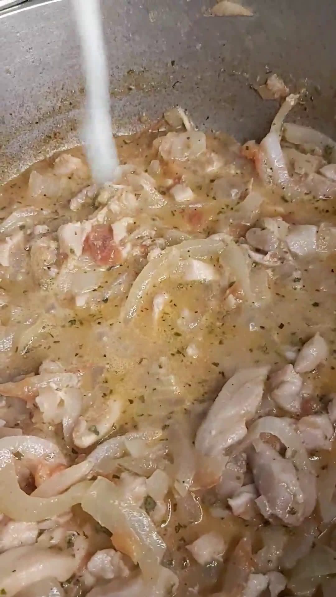 Foto del paso 2 de la receta: Salteado de pollo! Receta rápida #recetasconpollo #Cookpad