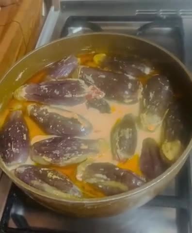 صورة لخطوة 6 من وصفة مخشي باذنجان 🍆 مع اللبن