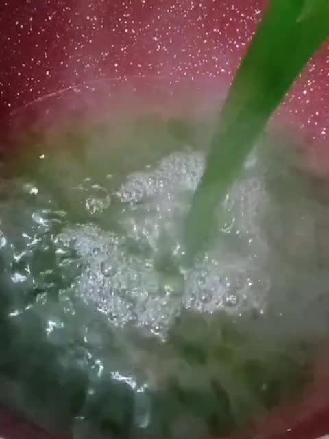 Gambar langkah 2 resipi Agar-agar Santan BerLumut.