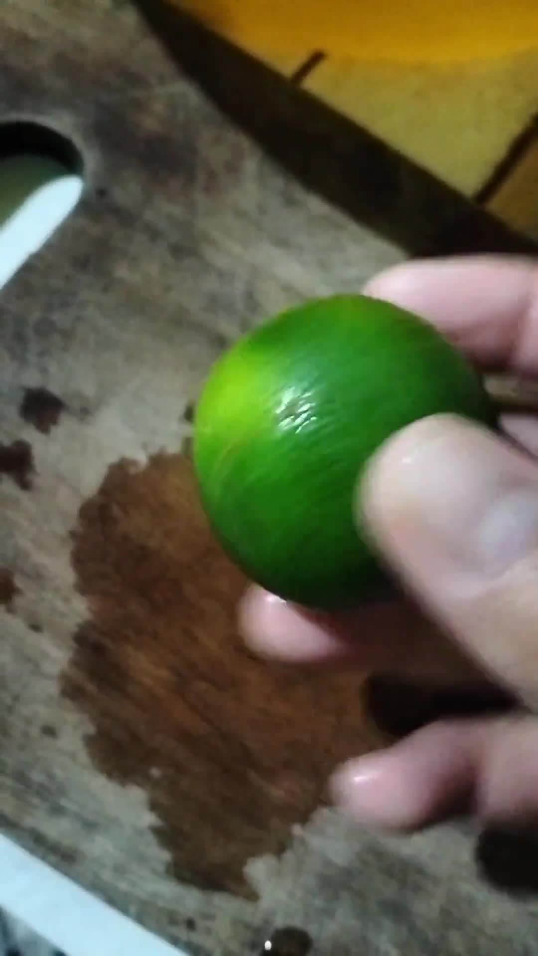 Foto langkah ke 2 dari resep Wedang Jeruk Nipis Madu.