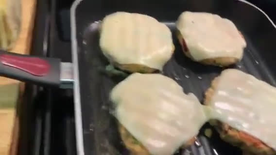 Foto del paso 5 de la receta: Hamburguesas de Salmón