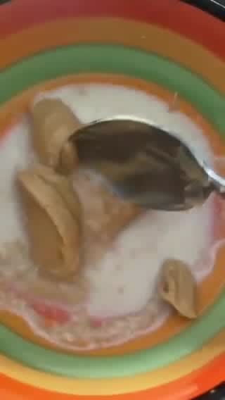 صورة لخطوة 1 من وصفة -حبوب الافطار المنزليه عاليه بالبروتين 👌