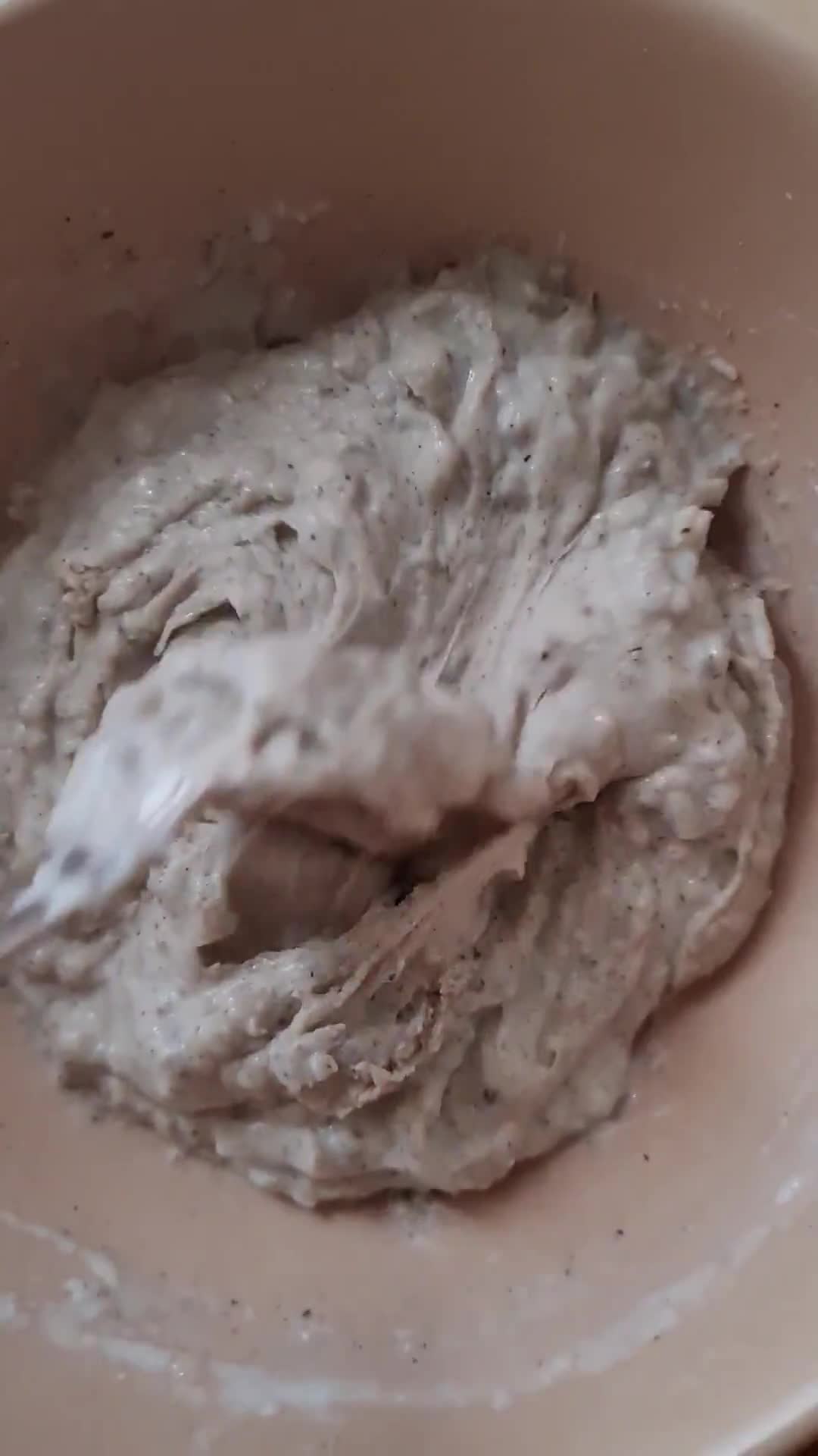 Foto del paso 1 de la receta: Pancito de harina de trigo sarraceno, rápido y saciante, sin gluten, para rellenar como prefieras 🥪