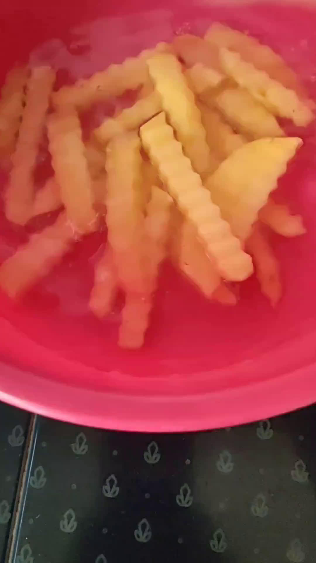 Foto langkah ke 2 dari resep Kentang crispy.