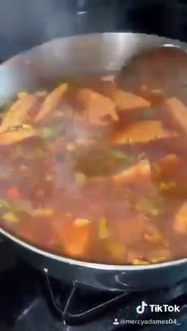 Foto del paso 2 de la receta: Locrio de chuleta con ensalada verde