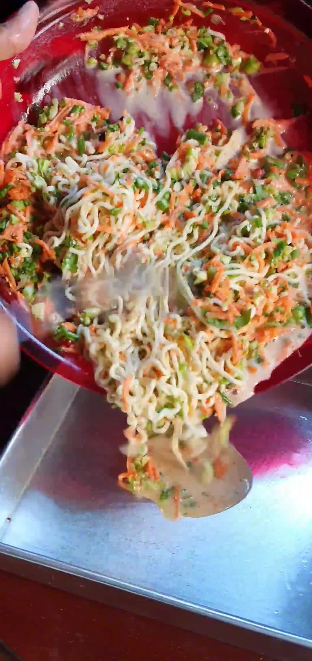 Foto langkah ke 3 dari resep Nugget Mie Sayuran.