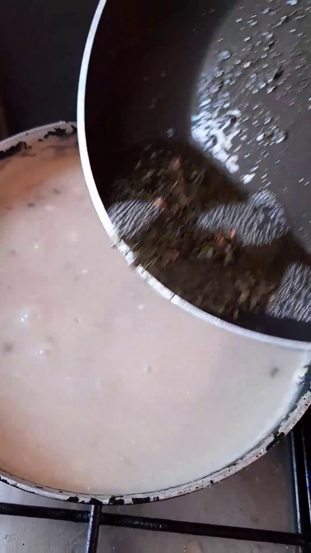 Foto langkah ke 11 dari resep Tutmaç çorbası.