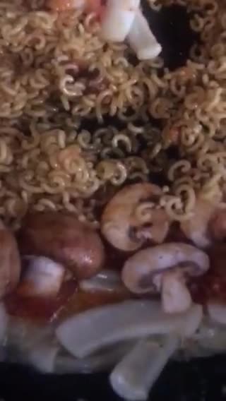 Foto del paso 10 de la receta: Fideuà, fácil y rápida, con caldo de pescado japonés (Dashi) !!!