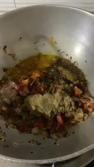 मशरुम की सूखी सब्ज़ी (Mushroom ki sukhi sabzi recipe in Hindi) रेसिपी चरण 4 फोटो
