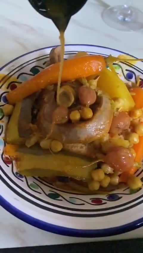 Une image de l'étape 10 de Couscous oranais la vraie recette🥩🍗🥕🌶️🥒🍆.