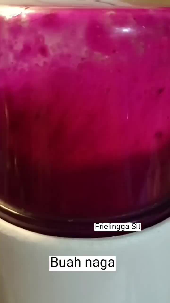 Foto langkah ke 2 dari resep Red n Green Pudding (buah naga dan melon).