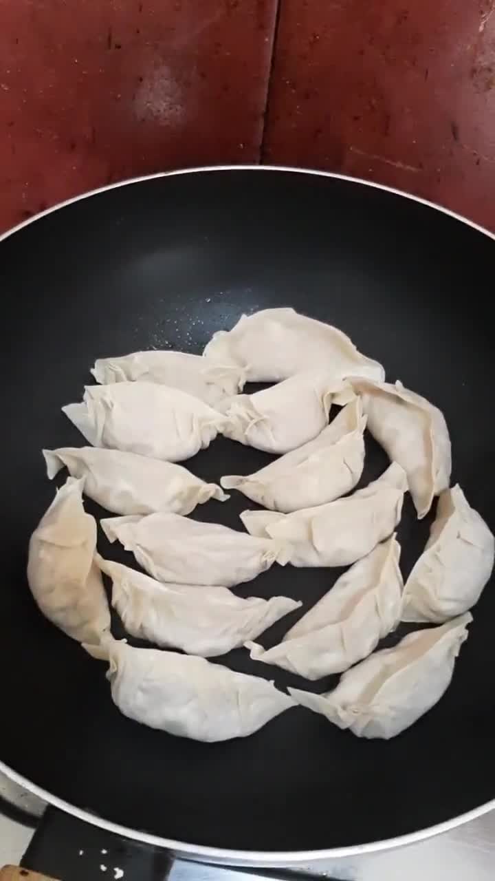 Foto langkah ke 4 dari resep 228. Chicken Gyoza.