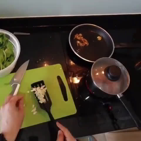Foto langkah ke 3 dari resep Mie Ayam Jamur Rumahan (step video).