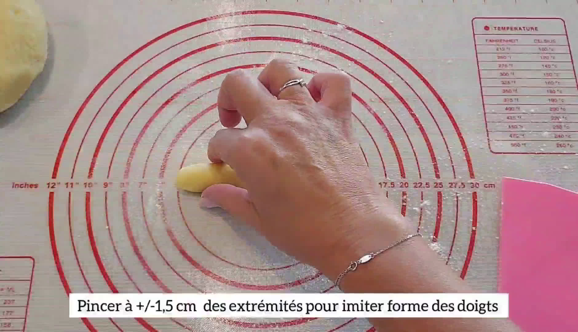 Une image de l'étape 4 de Doigts de Sorcières 🧙‍♀️ 🎃 🧹🤪👻.