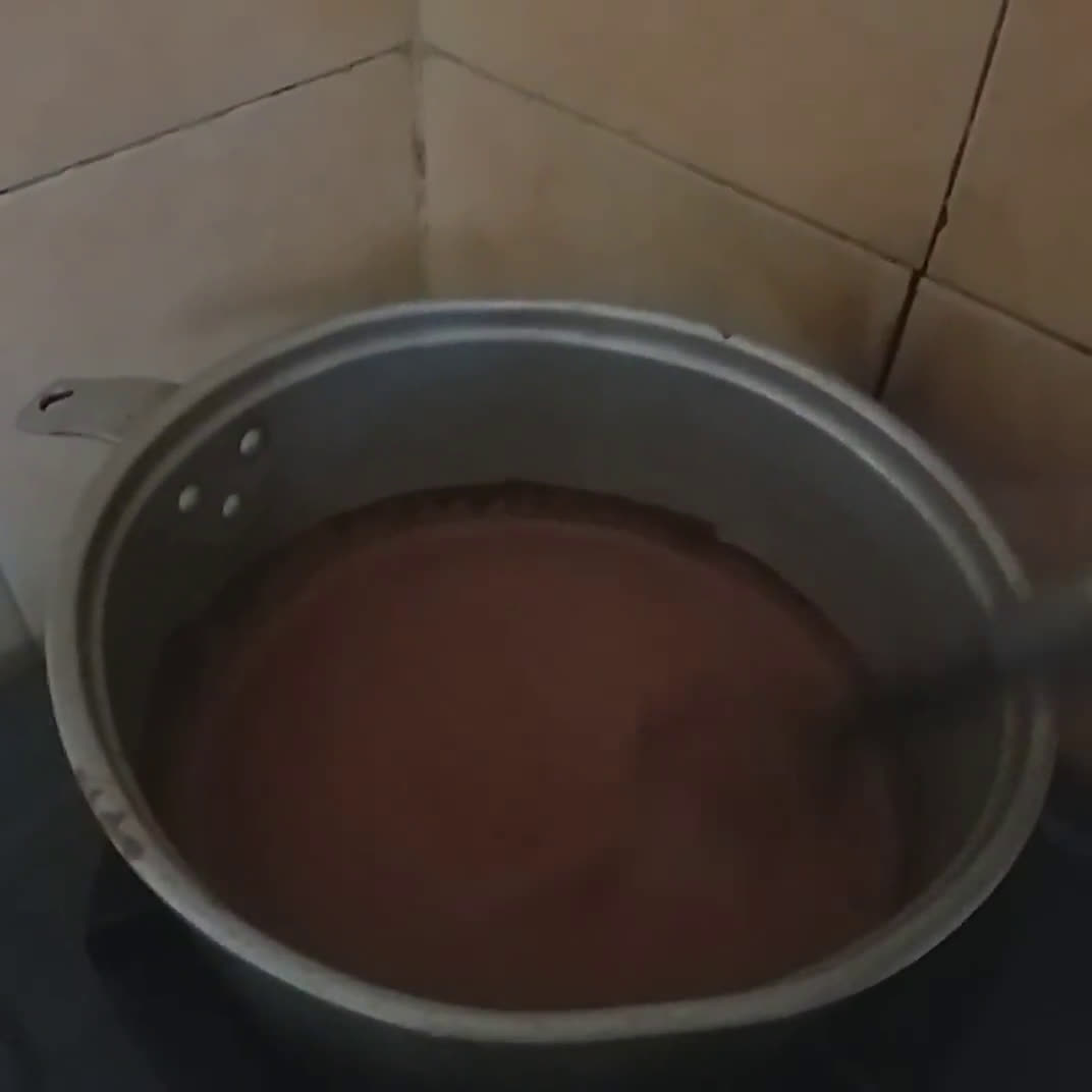 Foto langkah ke 4 dari resep Puding coklat instan.