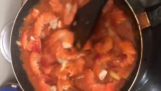 Foto langkah ke 5 dari resep Udang Saus Padang Pedas Manis.