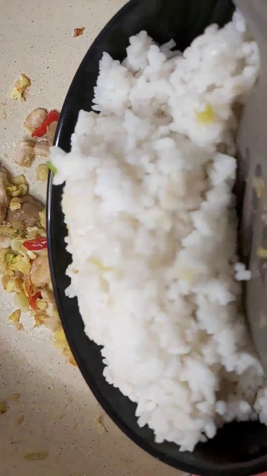 Foto langkah ke 4 dari resep Nasi Goreng Solaria.