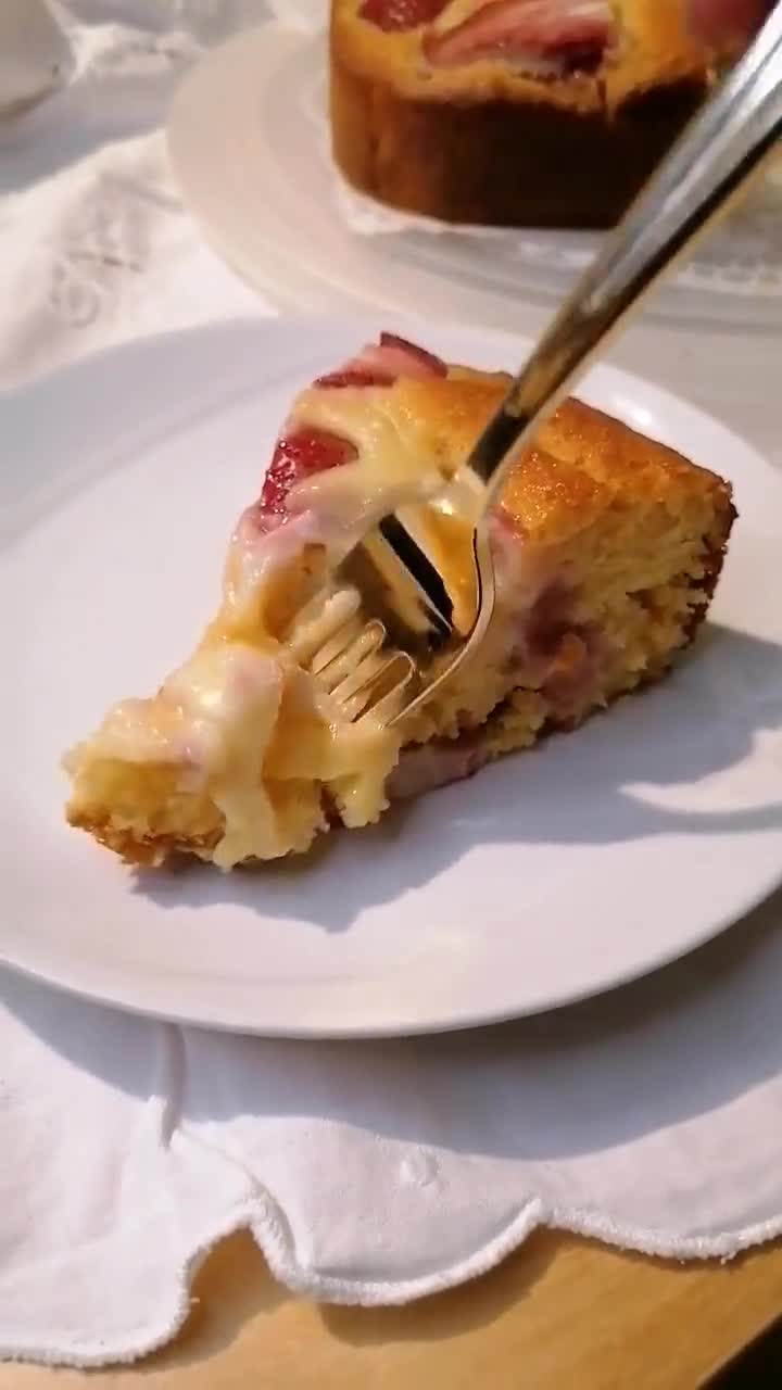 Foto del passaggio 4 della ricetta Torta alle fragole 🍓🍓🍓