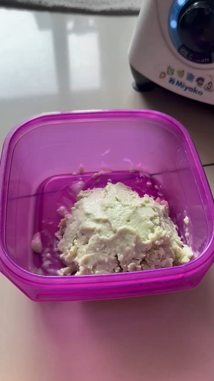 Foto langkah ke 3 dari resep Es Doger Matcha.