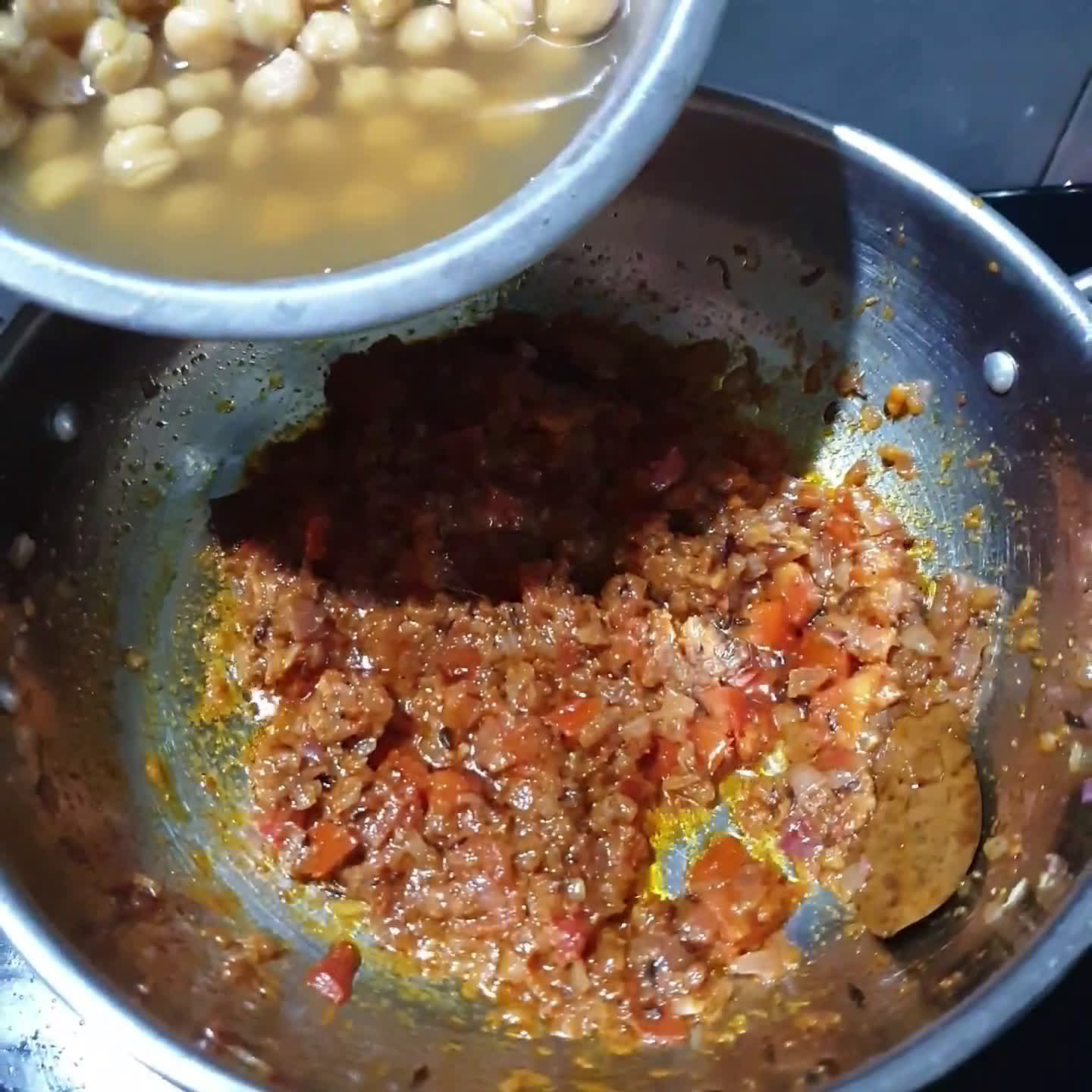 સમોસા ચાટ શોટ્સ (Samosa chat shots) રેસીપી સ્ટેપ6ફોટો
