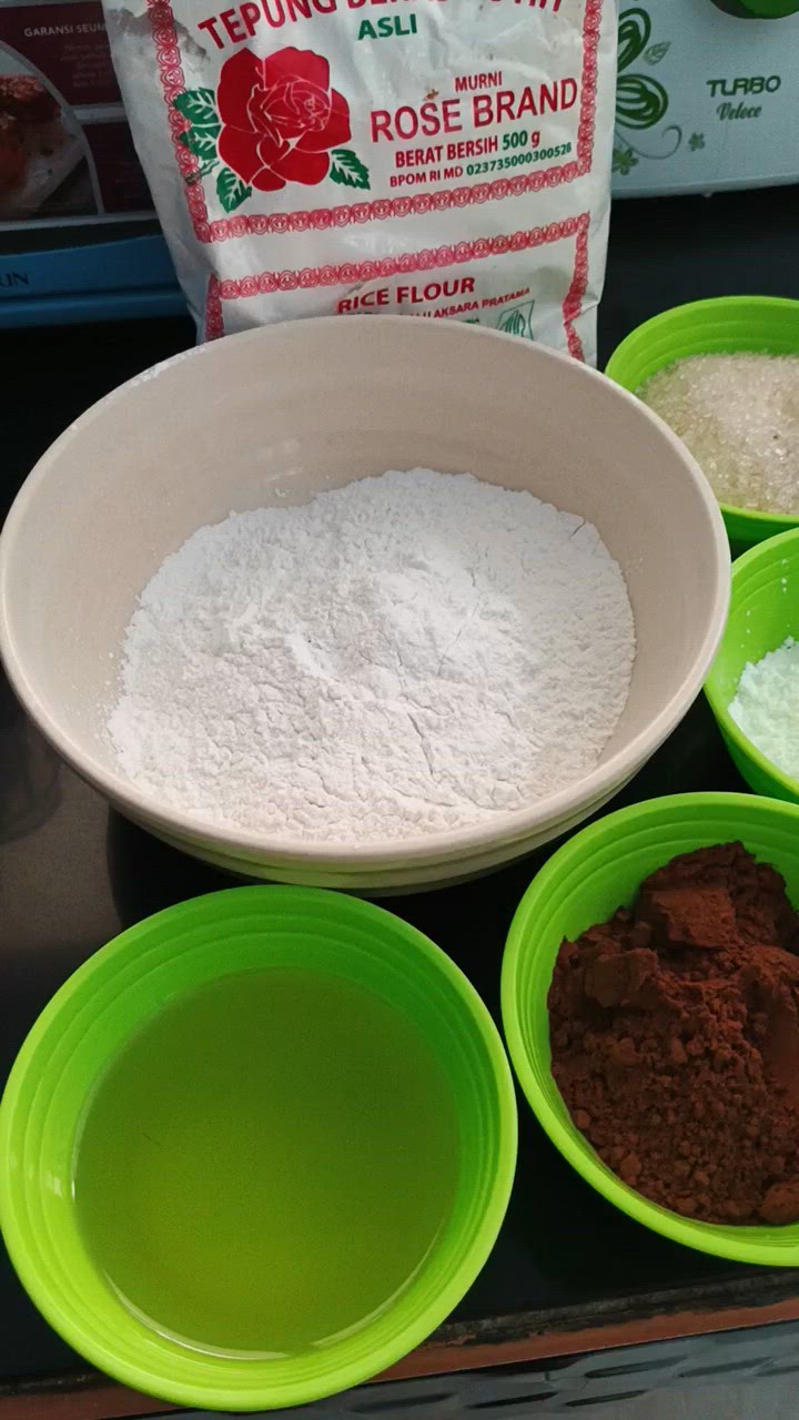 Foto langkah ke 1 dari resep Bolu Kukus Mekar Gluten Free.