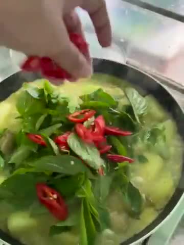 A picture of step 5 of Green Curry Chicken with Winter Melon.