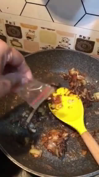 Foto langkah ke 4 dari resep Nasi Kebuli Sapi rice cooker (pakai bumbu Instan).