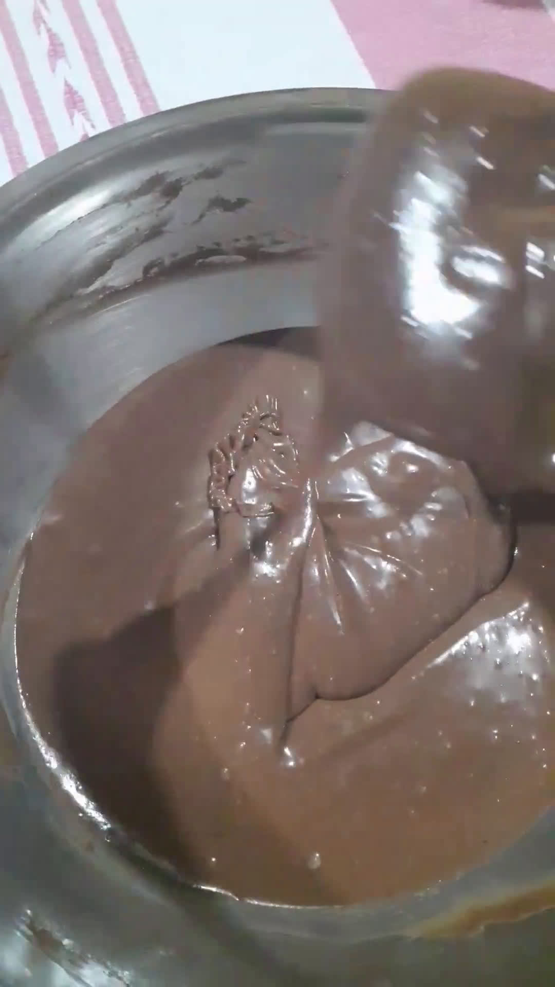 Foto del paso 6 de la receta: Chocoflan o pastel imposible cremosito