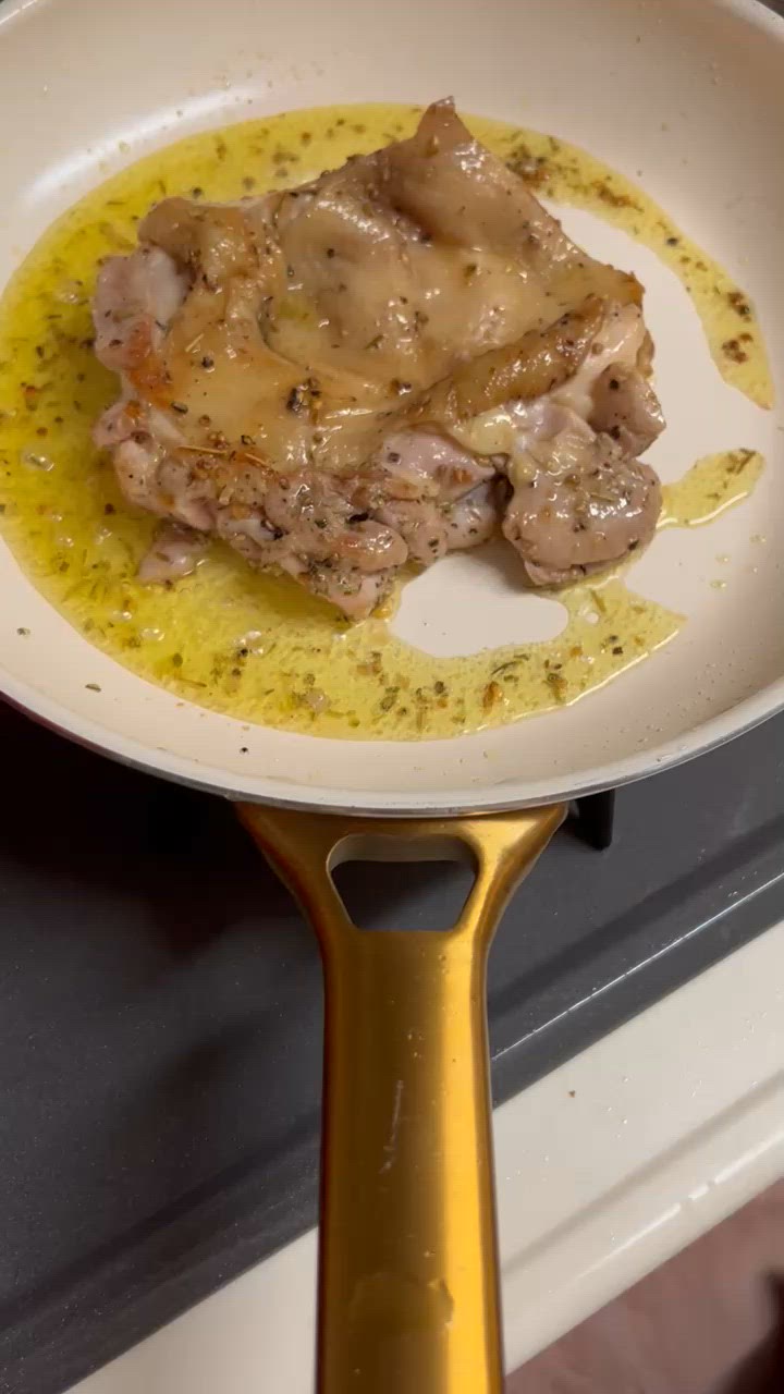 鶏肉の鉄板焼きガーリックバターソテー作り方3写真