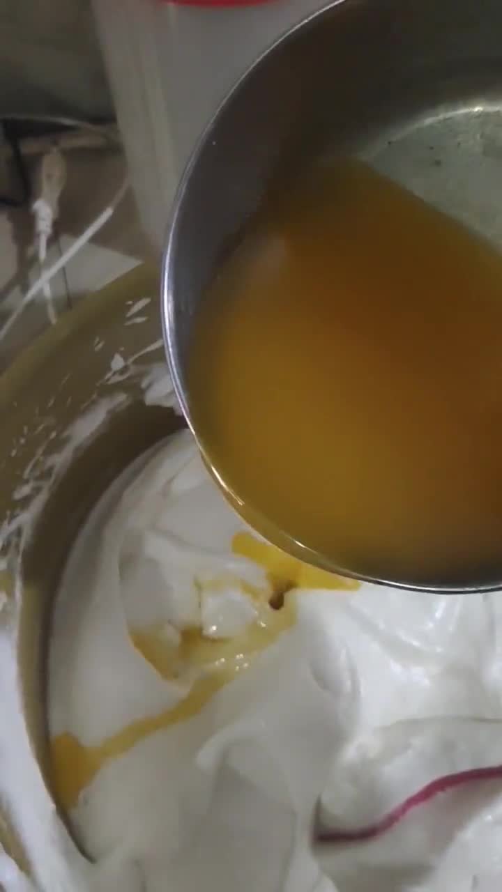 Foto langkah ke 5 dari resep Marmer Butter Cake Putih Telur.