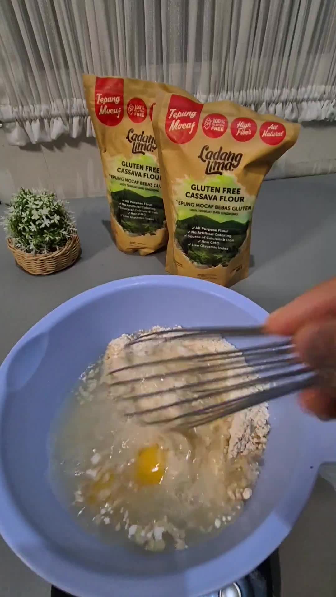 Foto langkah ke 2 dari resep Risol Mayo Gluten Free.