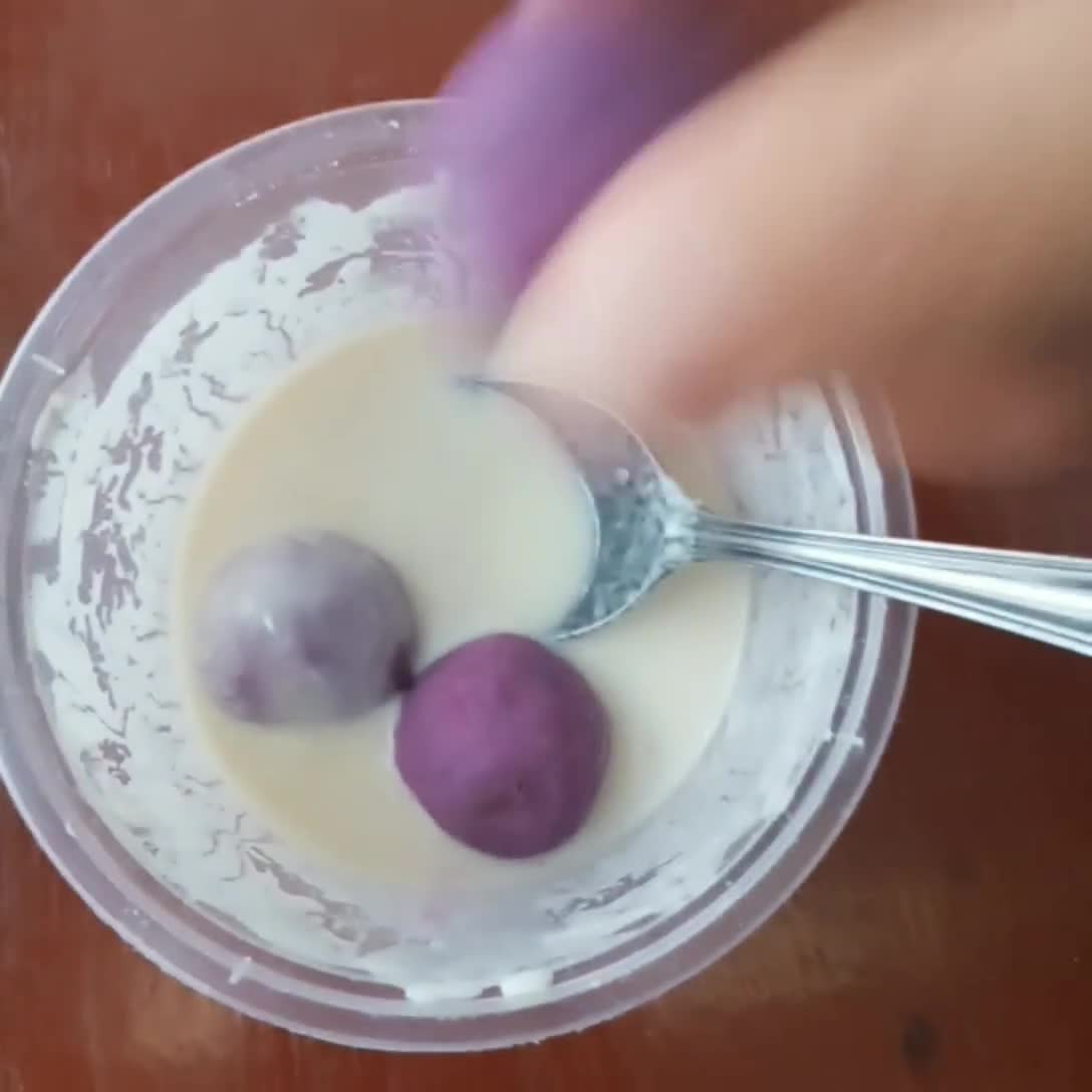 Foto langkah ke 4 dari resep Bola Ubi Cokelat Lumer.