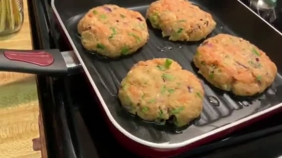 Foto del paso 4 de la receta: Hamburguesas de Salmón
