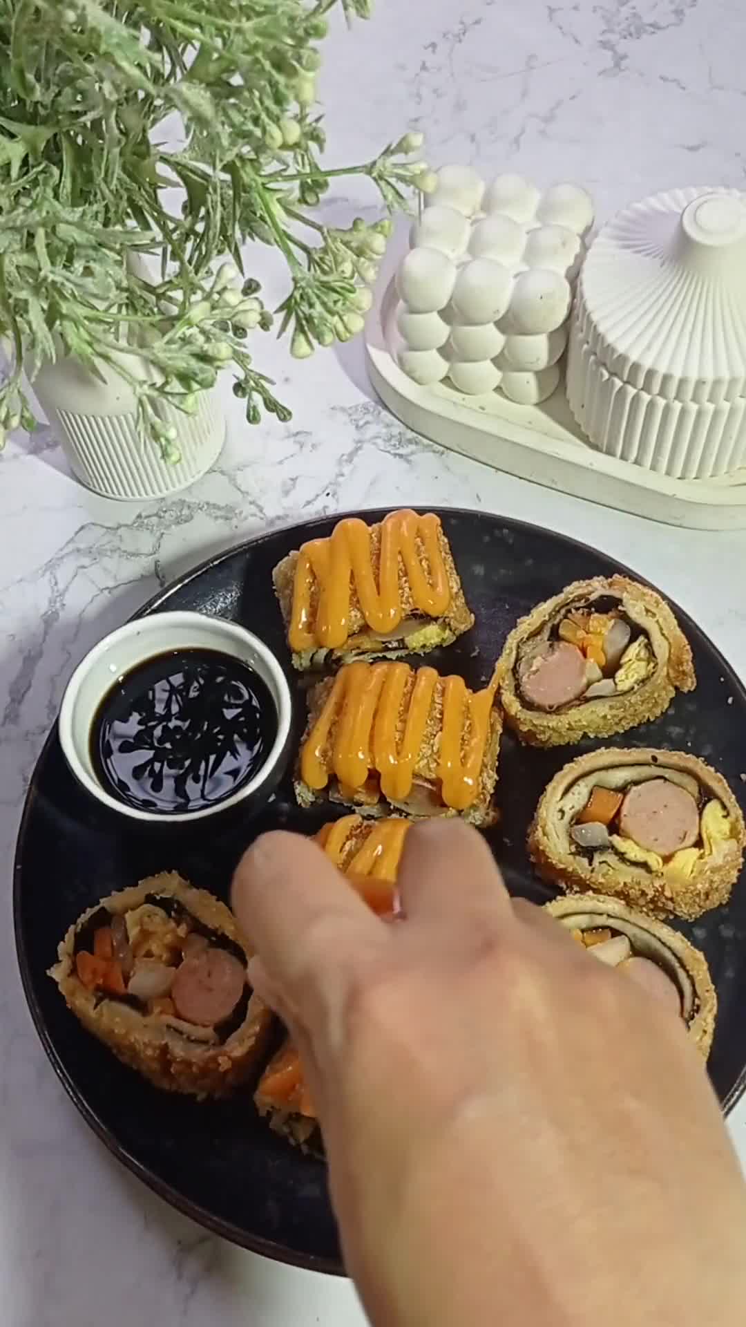 Foto langkah ke 8 dari resep Sushi Roll Roti Tawar.