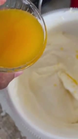 Foto langkah ke 4 dari resep Bolu Hongkong Keju Almond!.